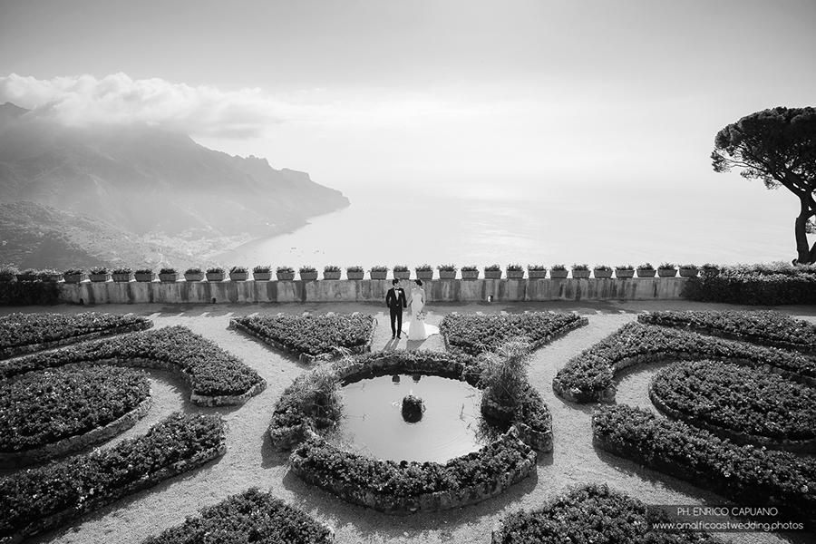 black and white wedding photos at Villa Rufolo