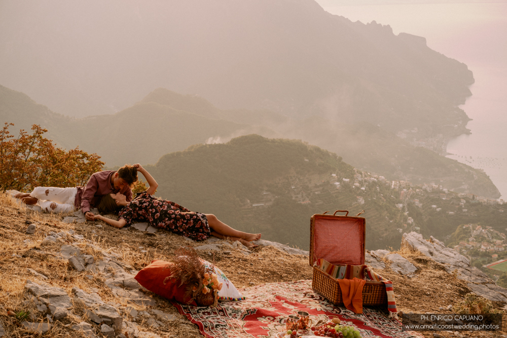 engament photo with Amalfi Coast landscapes