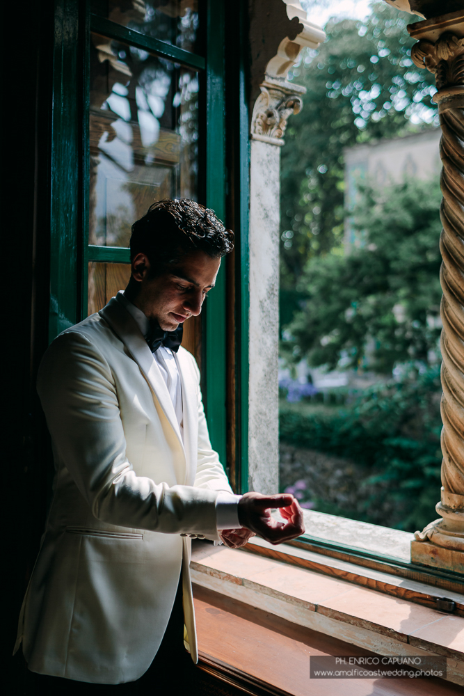 groom wedding preparation