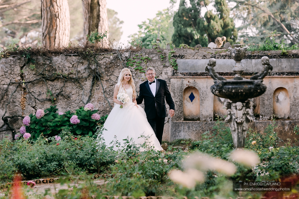 bride and dad